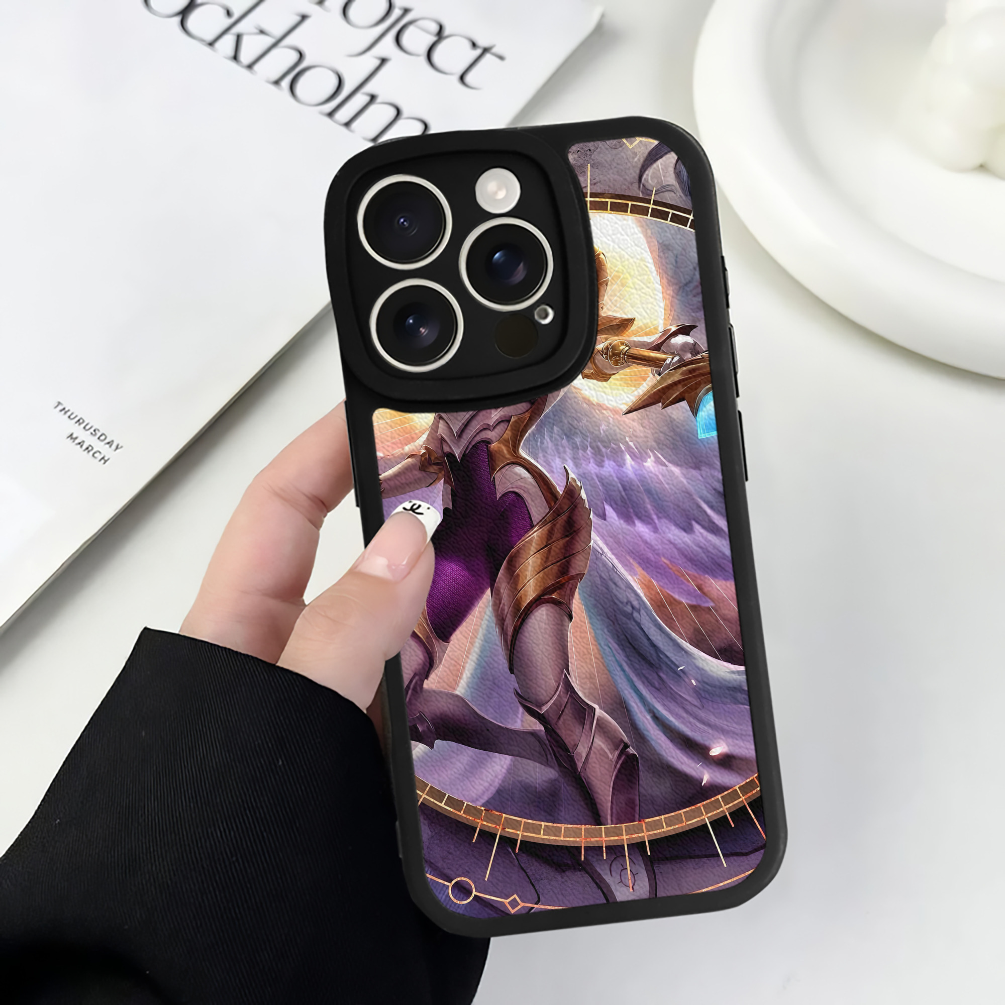 リーグ・オブ・レジェンド League of Legends LOL 【iPhone 16シリーズ対応】シリコンスマホケース（レザー調） 材質：シリコン